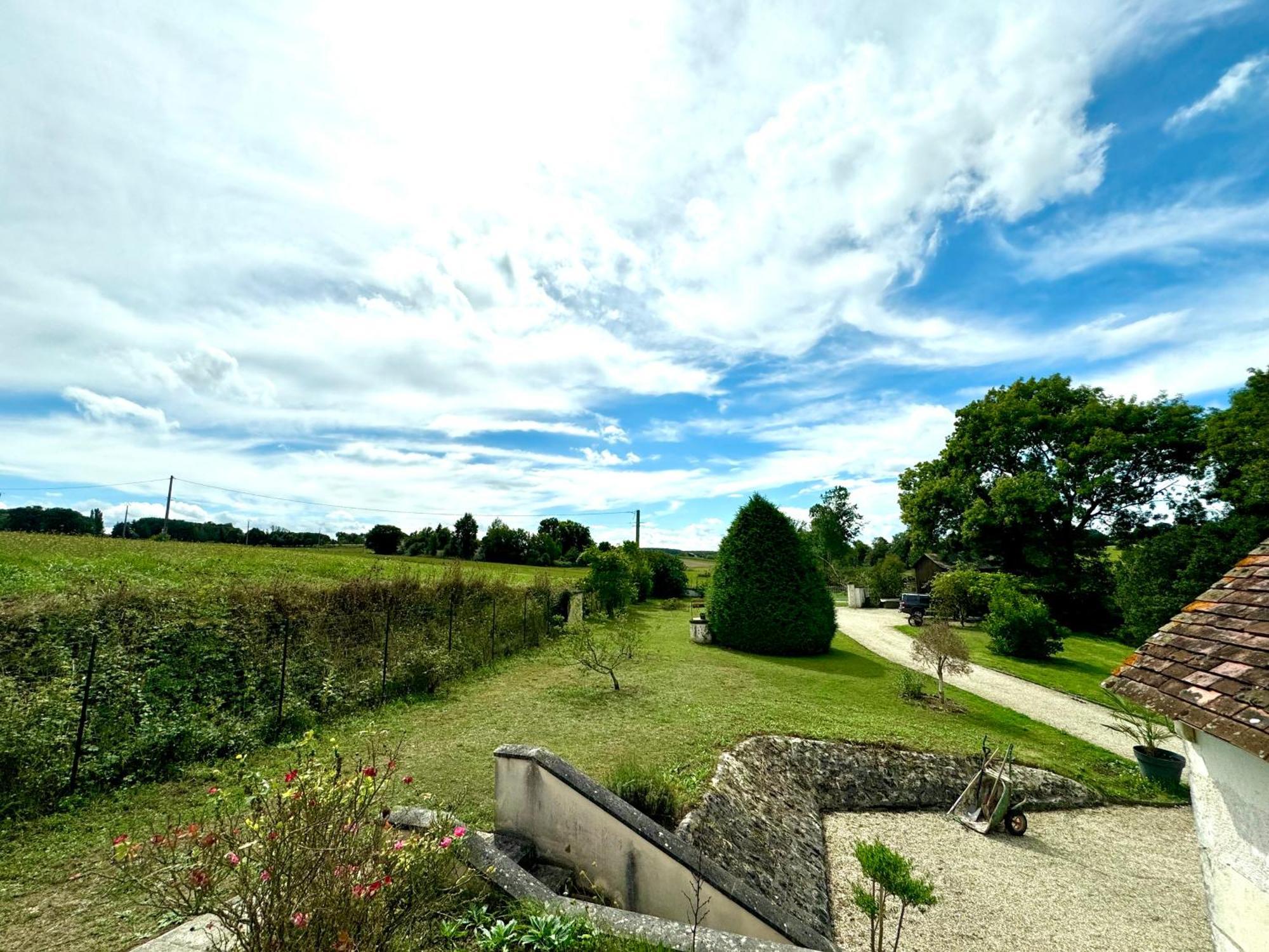Le Moulin D Olivet Bed & Breakfast Orbigny Ngoại thất bức ảnh