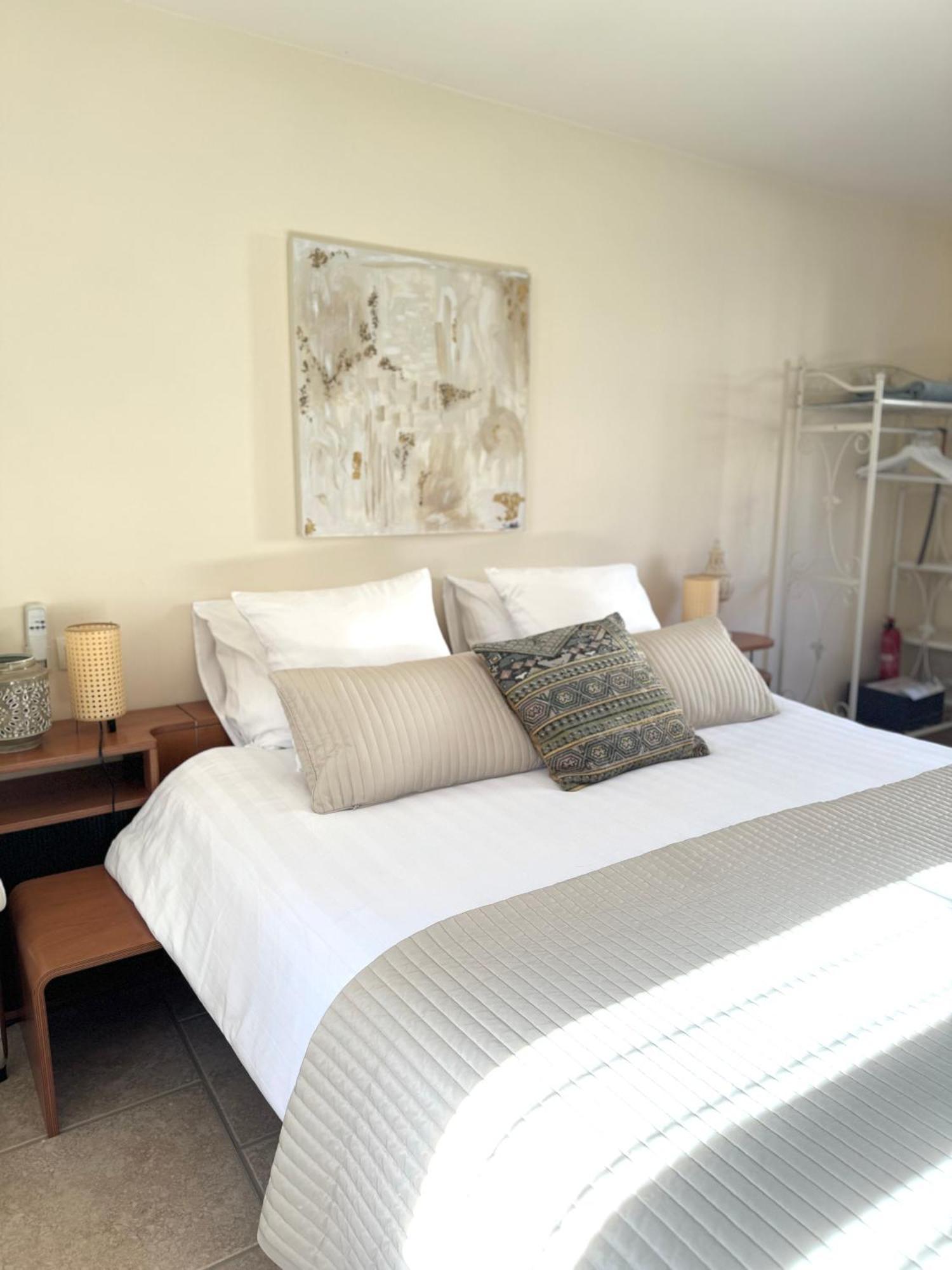 Le Moulin D Olivet Bed & Breakfast Orbigny Ngoại thất bức ảnh